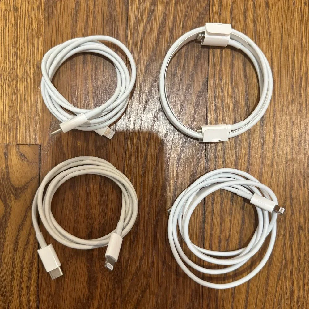 Apple, USB-C to Lightning Cable (1 m) x 4 (one brand new, 3 perfect condition)